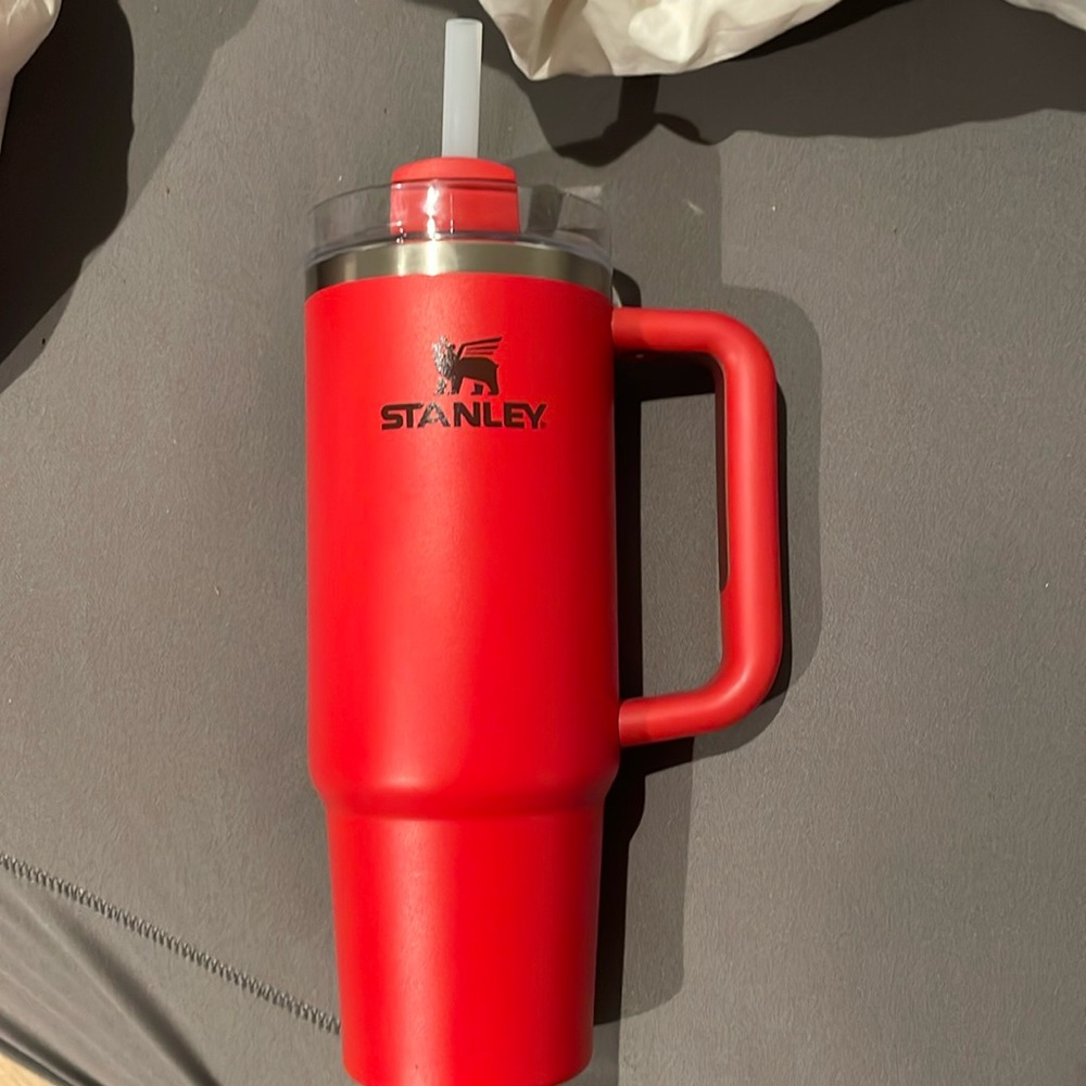 30oz Stanley in color LAVA brand new never used. Beautiful red color!